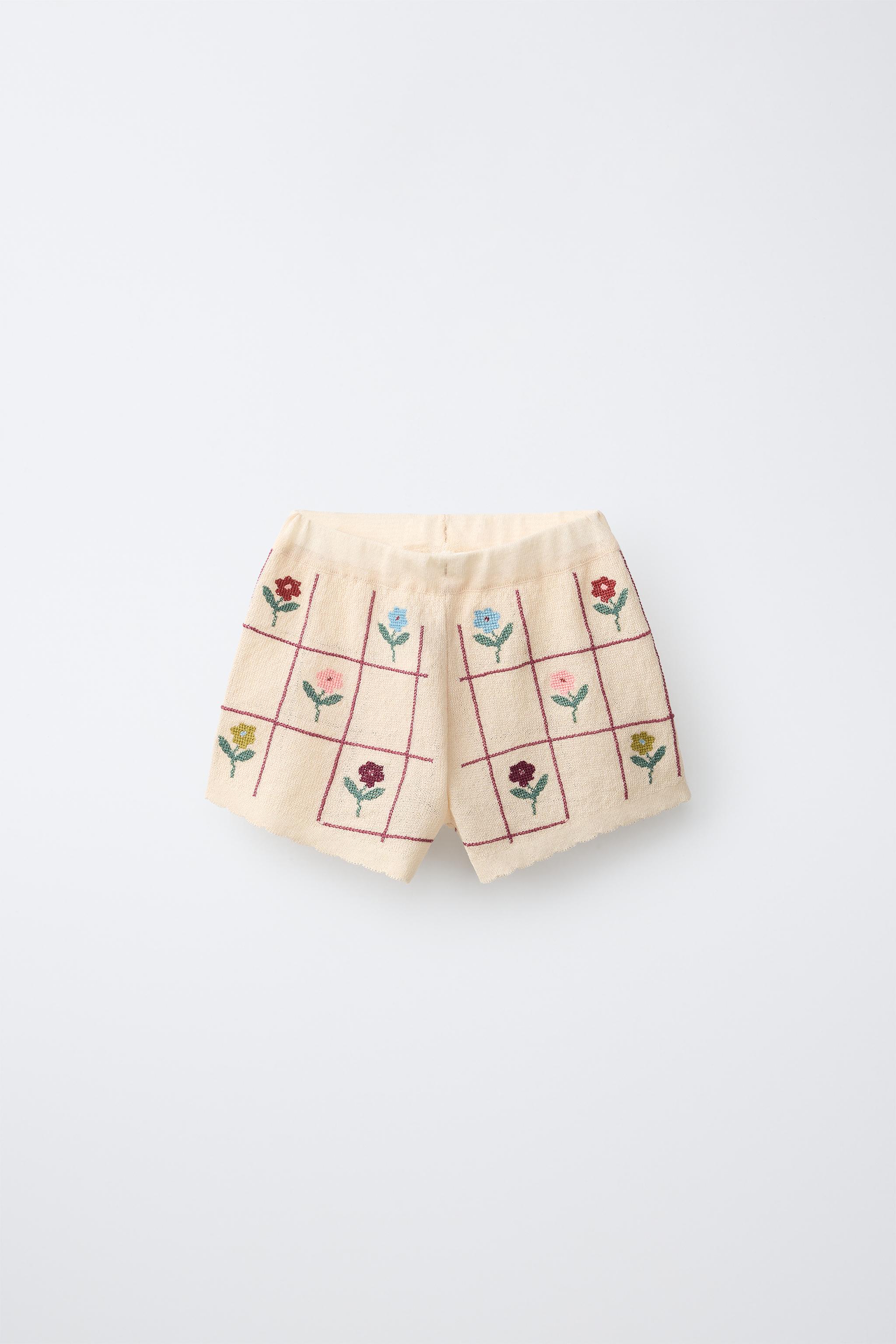 KNIT FLORAL SHORTS