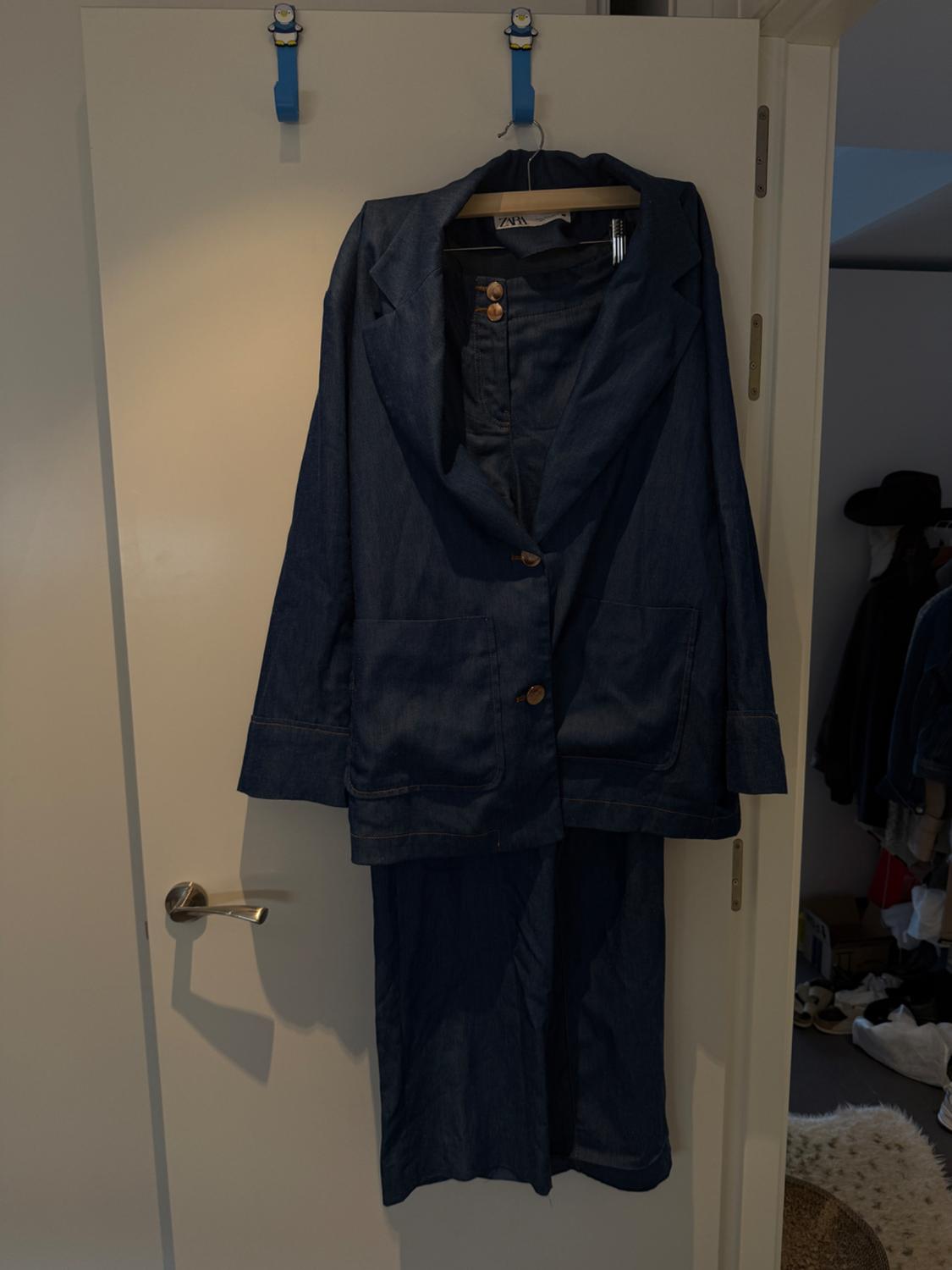 OVERSIZE DENIM-EFFECT BLAZER - Image 2