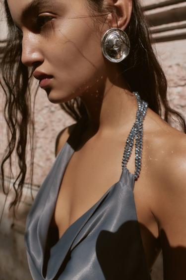 ROBE MIDI SATINÉE ASYMÉTRIQUE FANTAISIE - Gris anthracite de Zara - Image 2