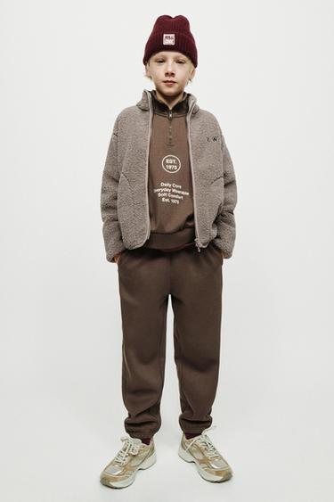 PANTALÓN JOGGING TEXTOS - Marrón de Zara