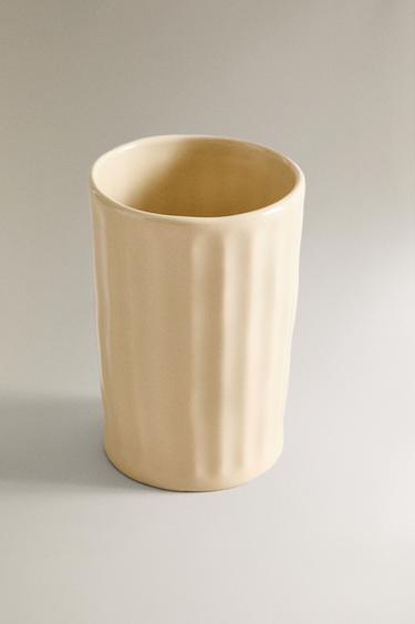 PORTE-BROSSES À DENTS RELIEF - Écru / Beige de Zara - Image 1