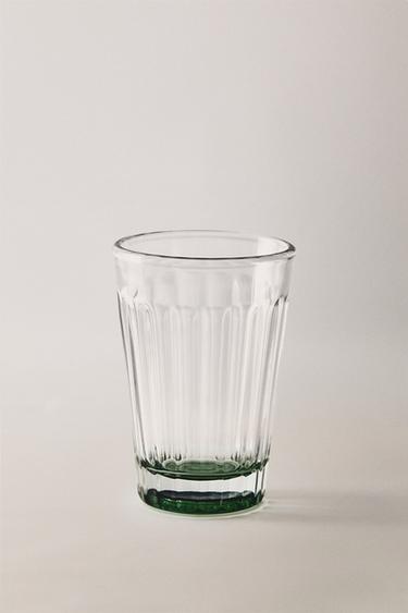 GLASS TUMBLER WITH RAISED DESIGN AND COLOURED BASE - Green by Zara