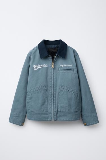 CAZADORA SARGA TEXTO BORDADOS - Azul claro de Zara