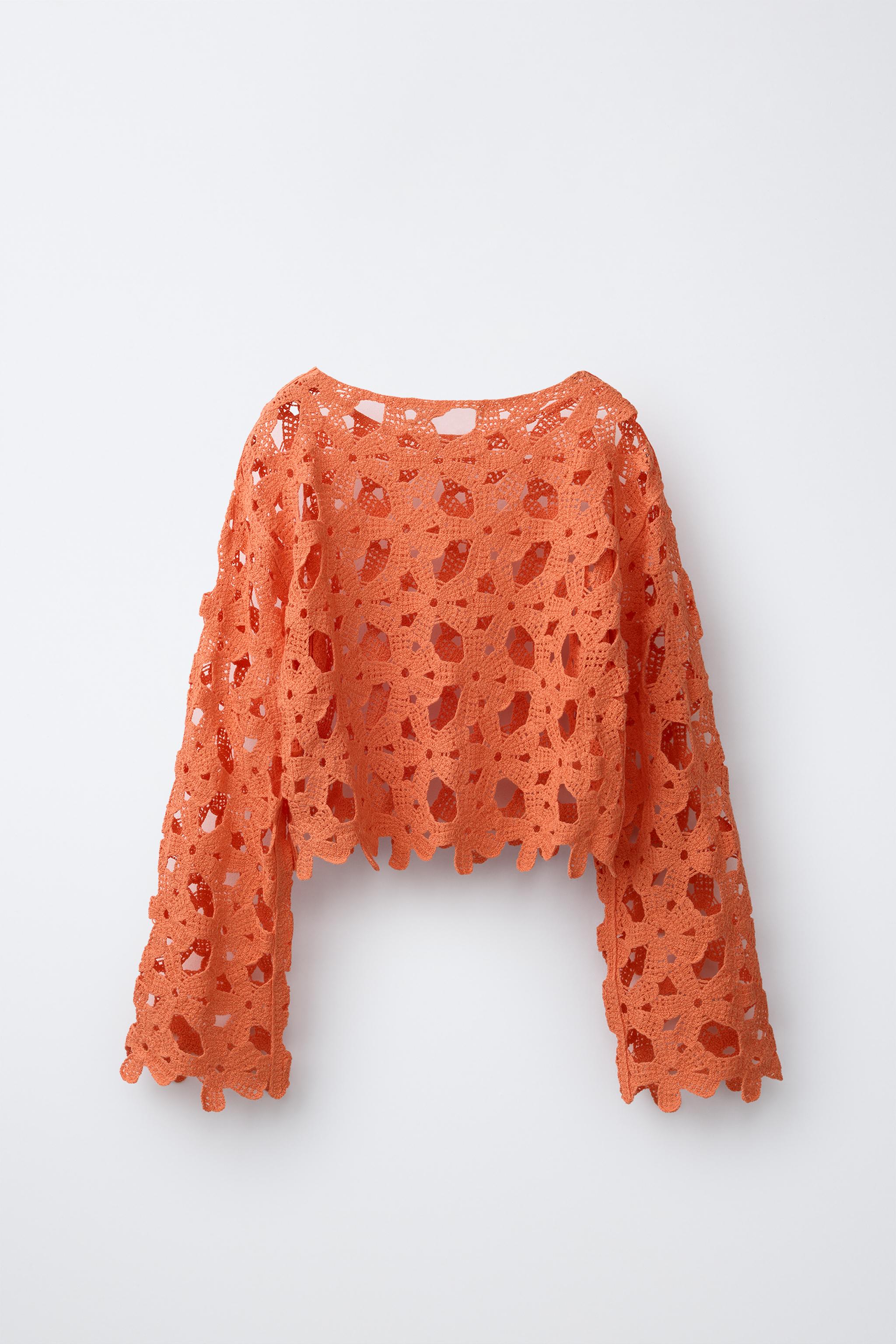 PULL EN CROCHET À FLEURS