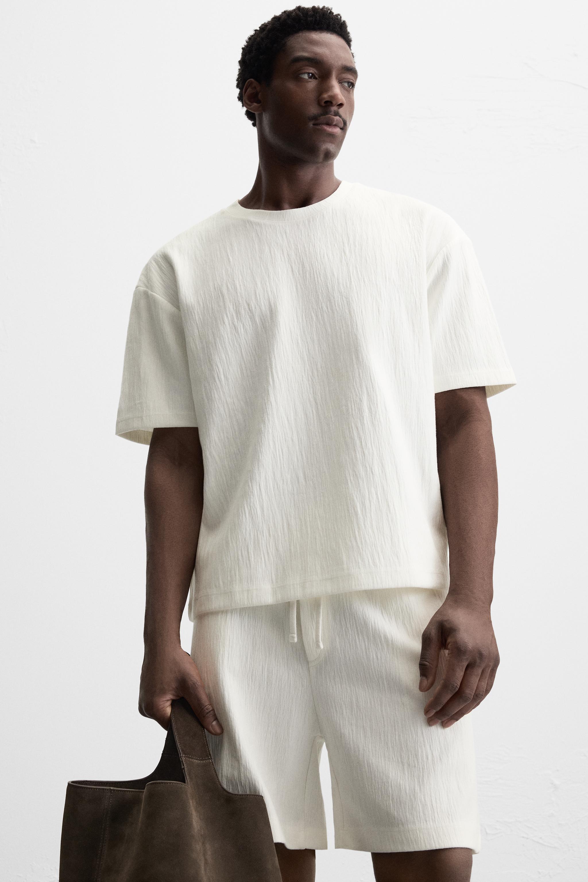 RELAXED FIT STRUCTURED T-SHIRT