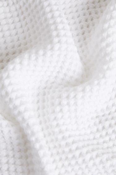 WAFFLE-KNIT COTTON BATH TOWEL - White by Zara - Image 4