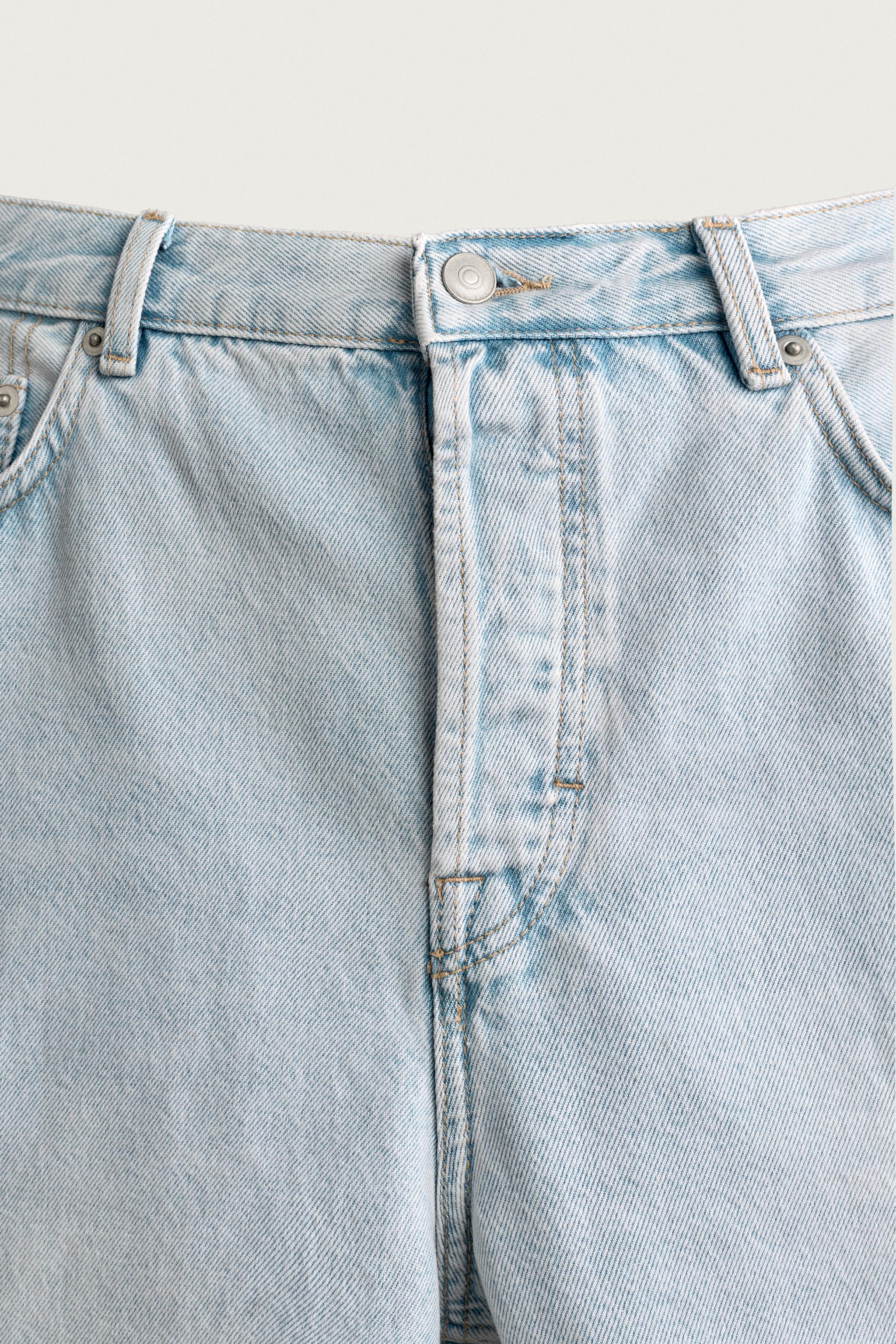 BERMUDA EN JEAN STRAIGHT FIT