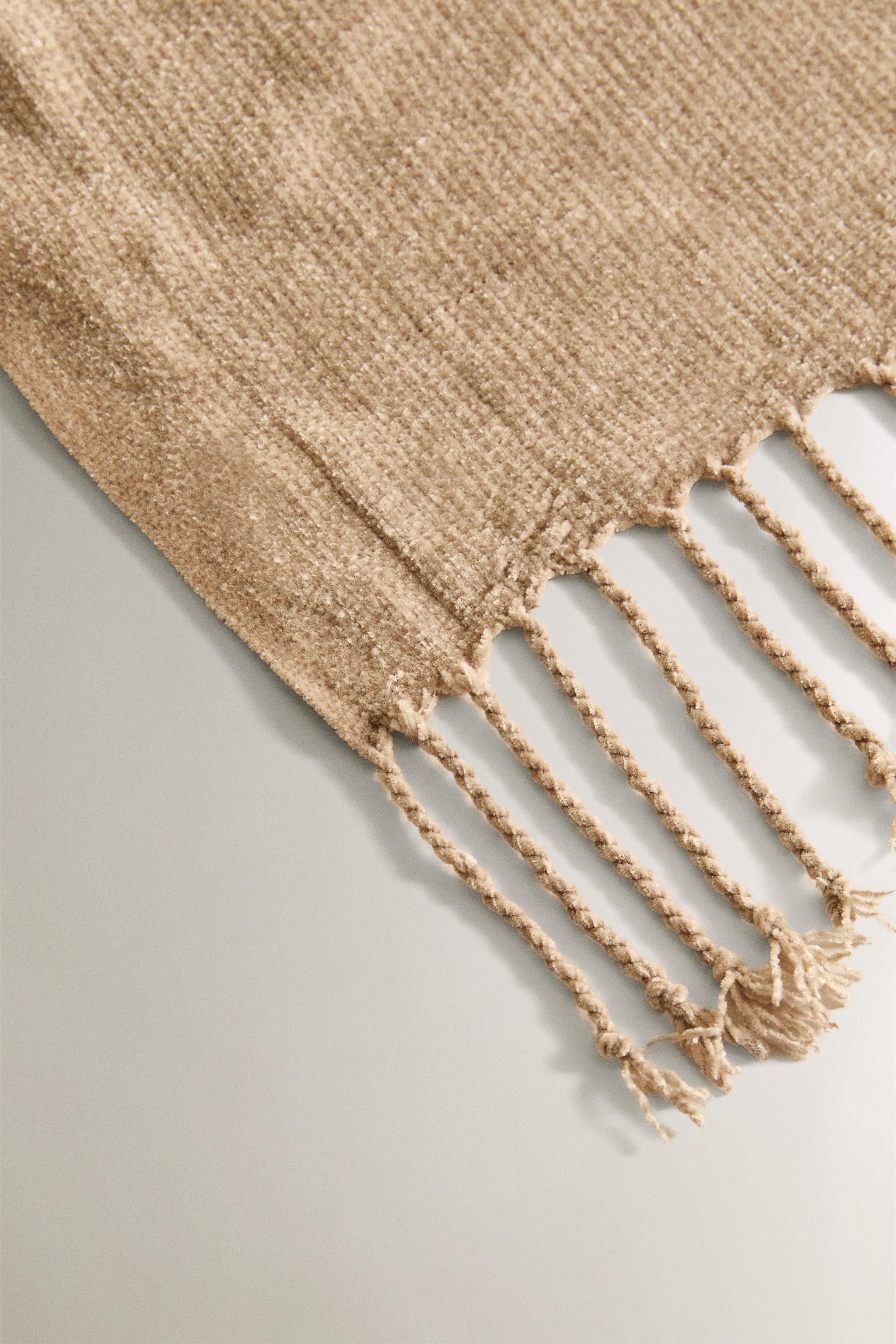 CHENILLE BLANKET — Sand