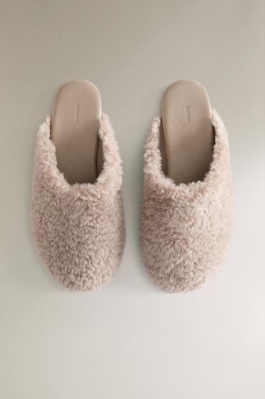 CHAUSSONS OUVERTS À L'ARRIÈRE CUIR CHAUDS - Gris taupe de Zara - Image 2