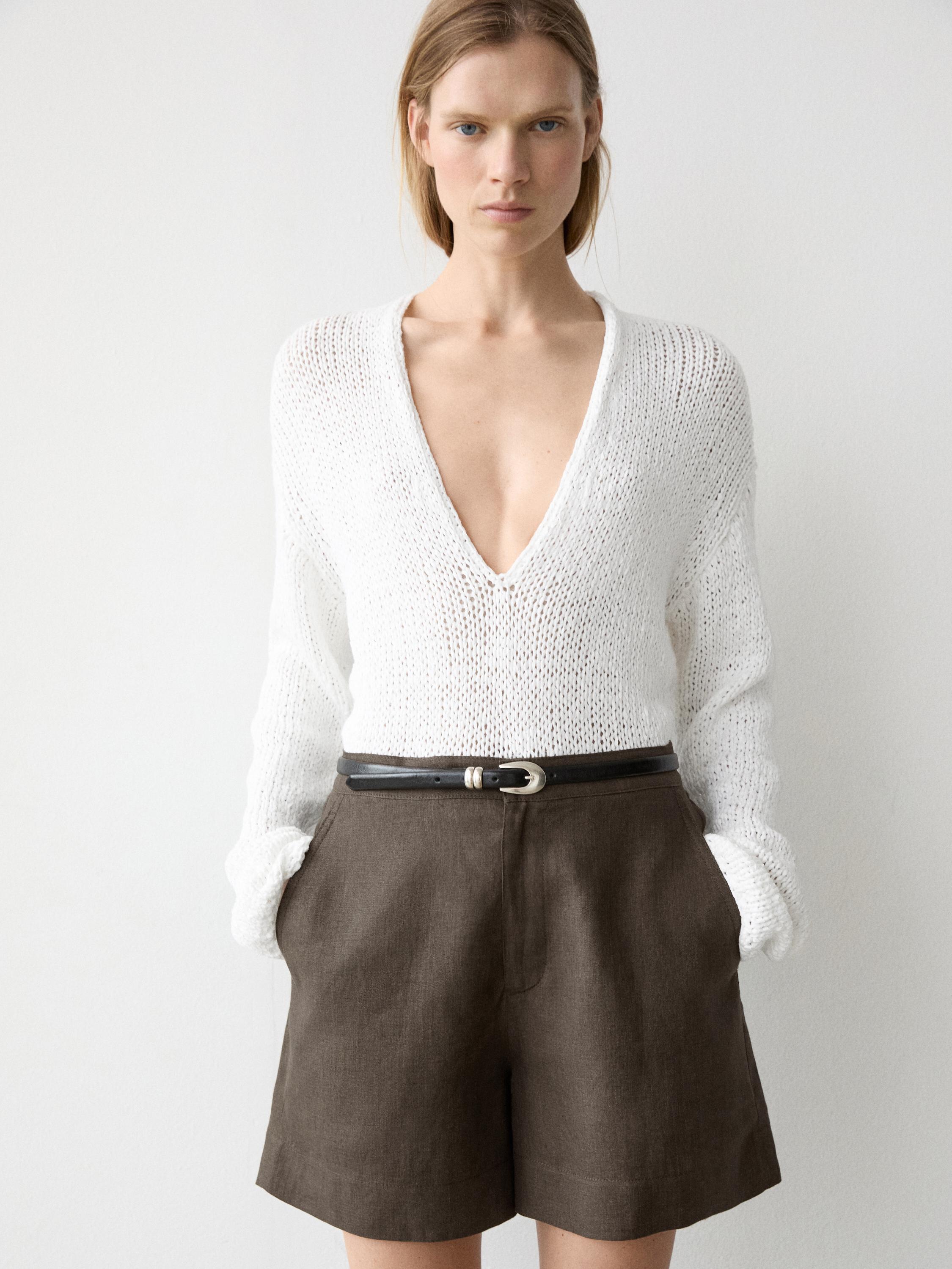 Short linen Bermuda shorts