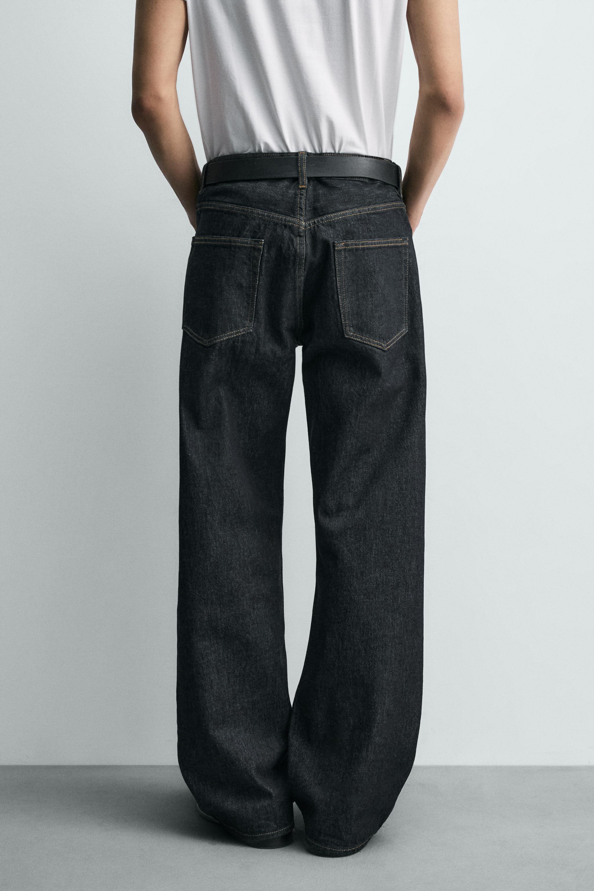 LOOSE FIT JEANS