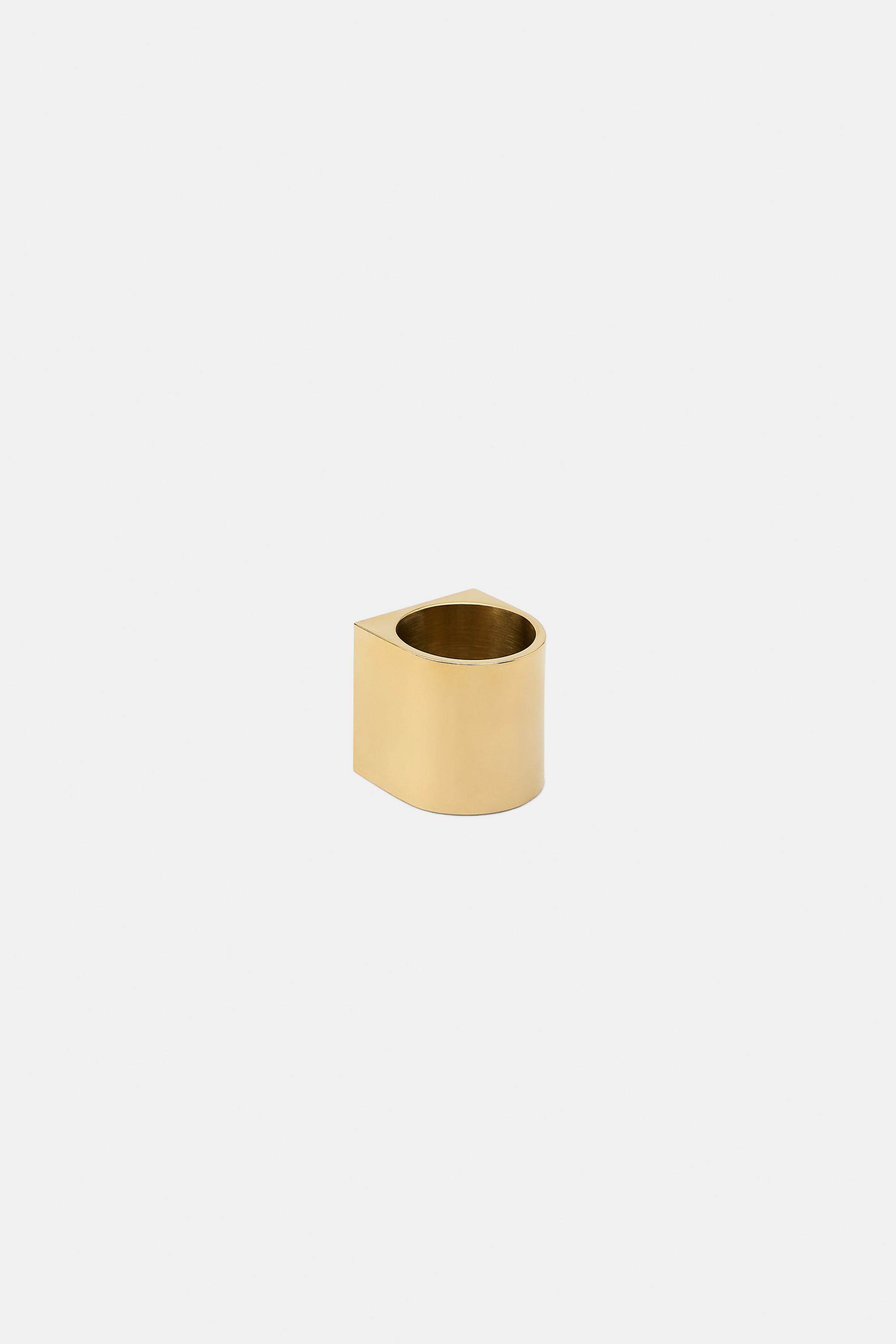 STONE SIGNET RING