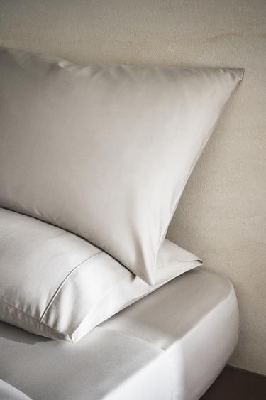 TAIE D’OREILLER SATIN FESTON (300 FILS) - Gris perle de Zara - Image 5
