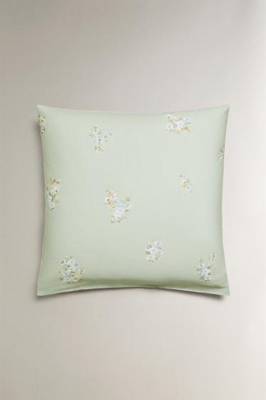 TAIE D’OREILLER SATIN FLEURS SAUVAGES - Vert de Zara - Image 1