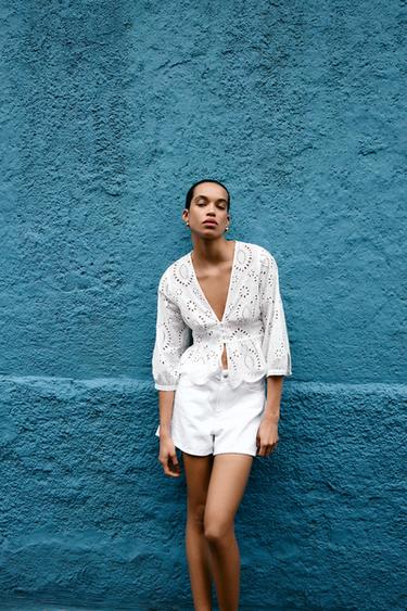 Zara EMBROIDERED V-NECK SHIRT - White