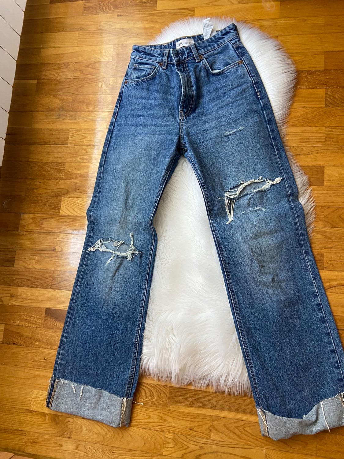 RIPPED WIDE LEG JEANS