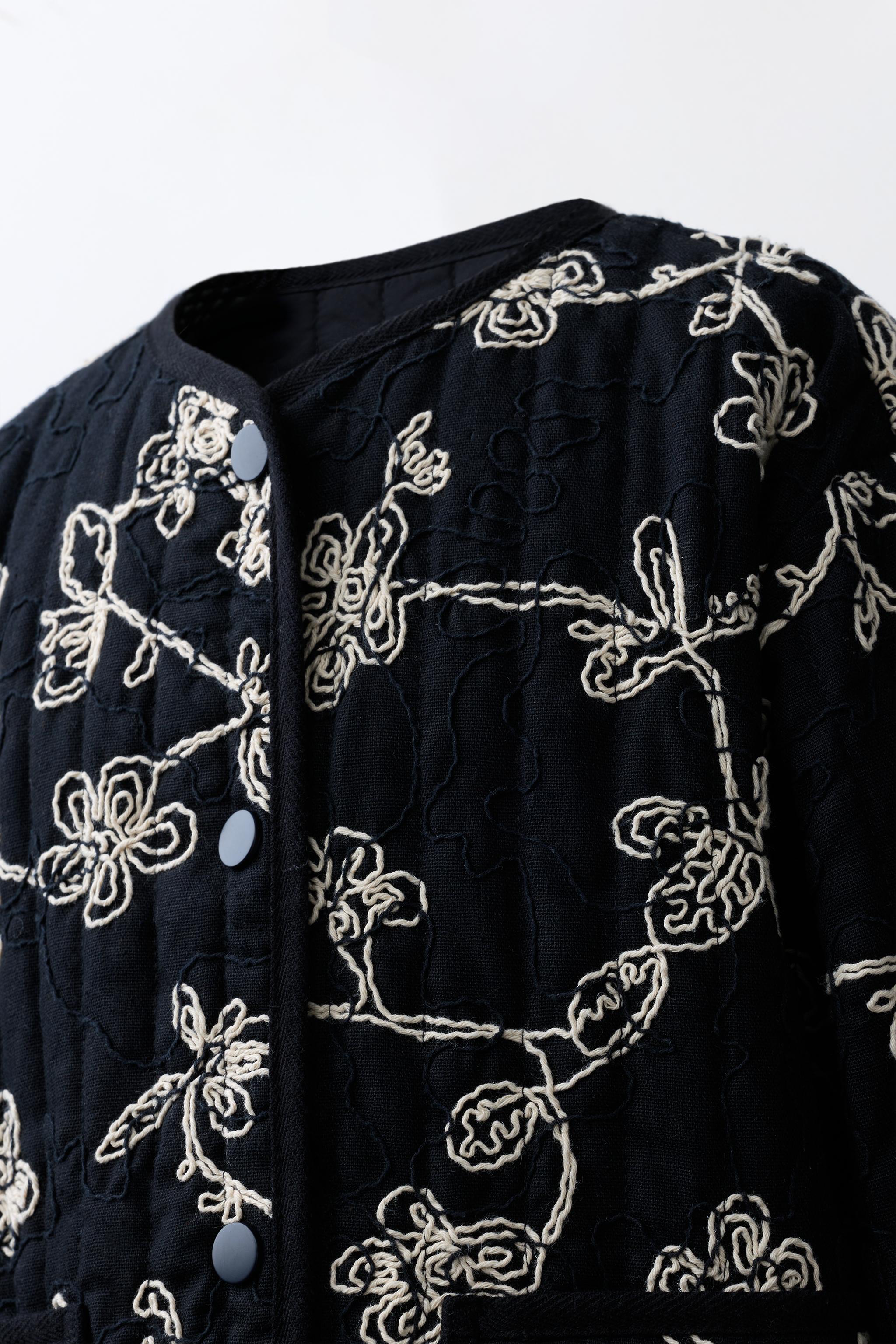 CONTRAST EMBROIDERED QUILTED JACKET