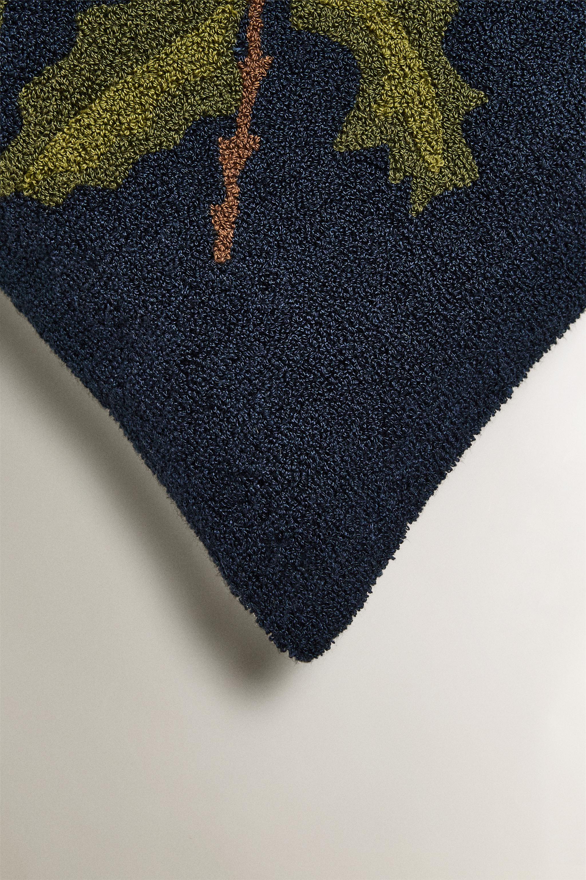 CHRISTMAS HOLLY THROW PILLOW COVER