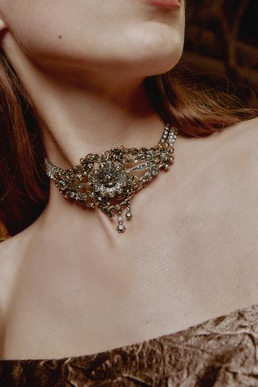 JEWELLED FLOWER CHOKER NECKLACE - Aged gold by Zara