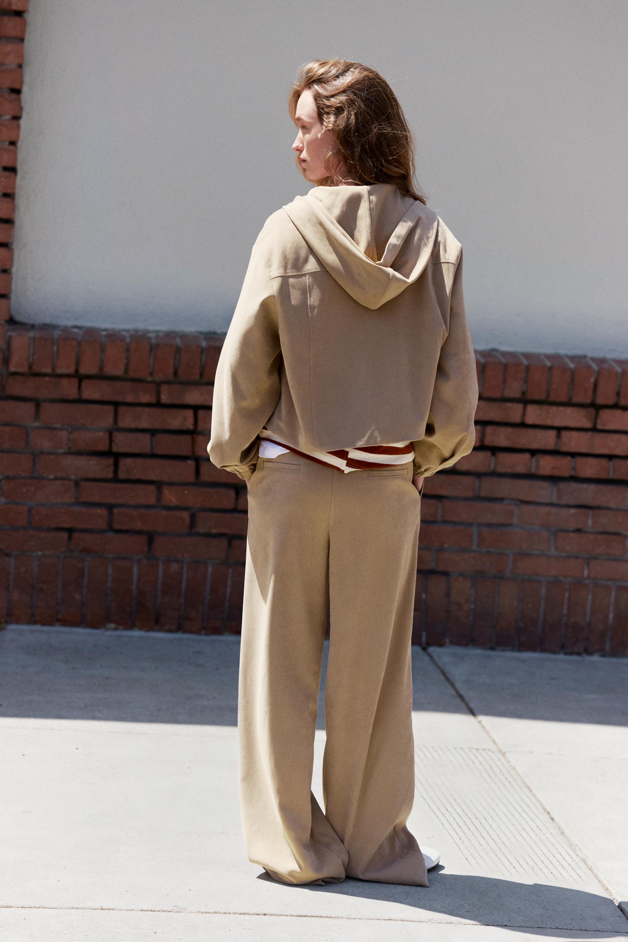 VESTE BOMBER À CAPUCHE
