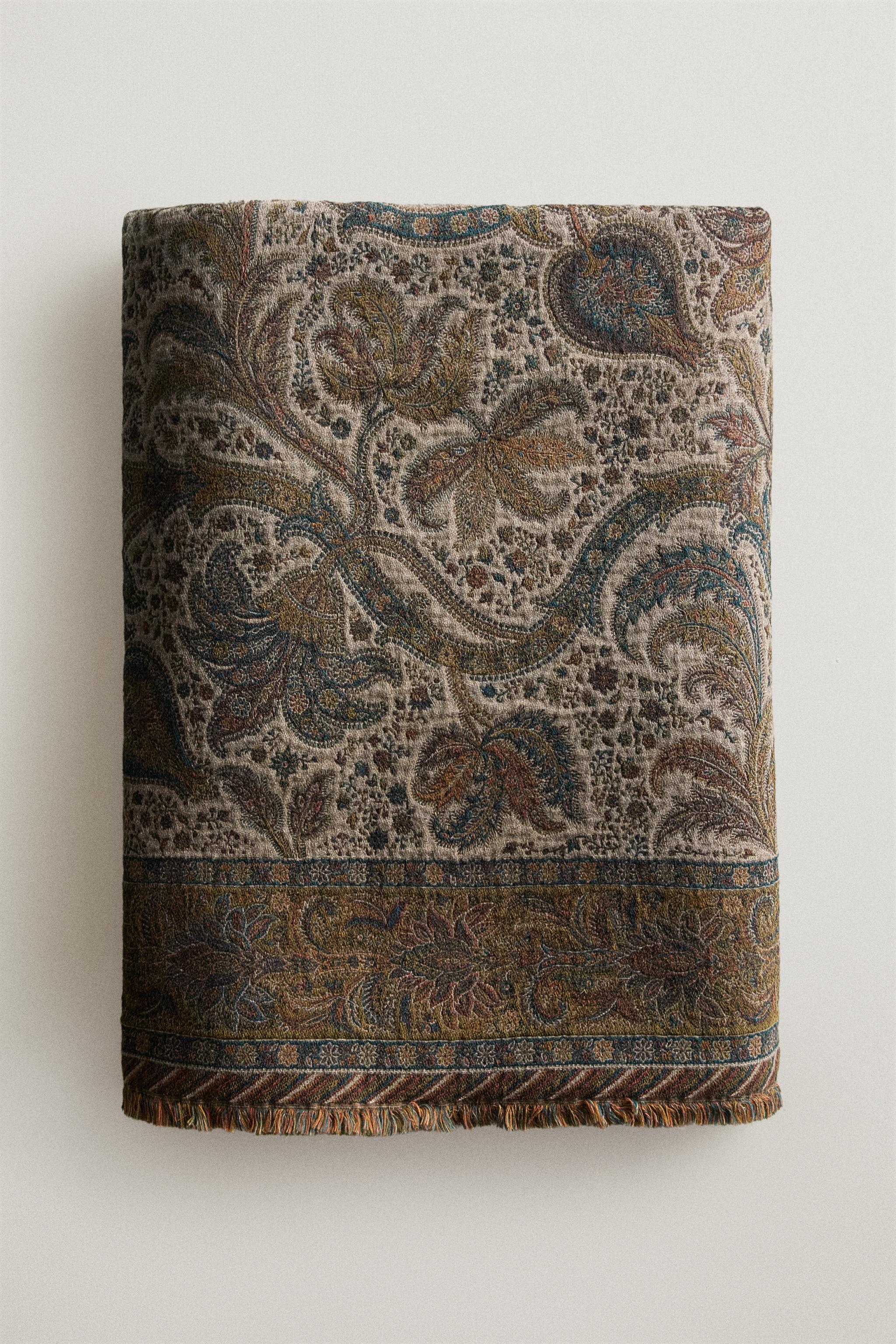 PAISLEY BLANKET
