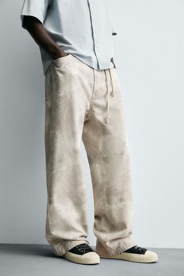 BAGGY FIT JEANS - Printed by Zara