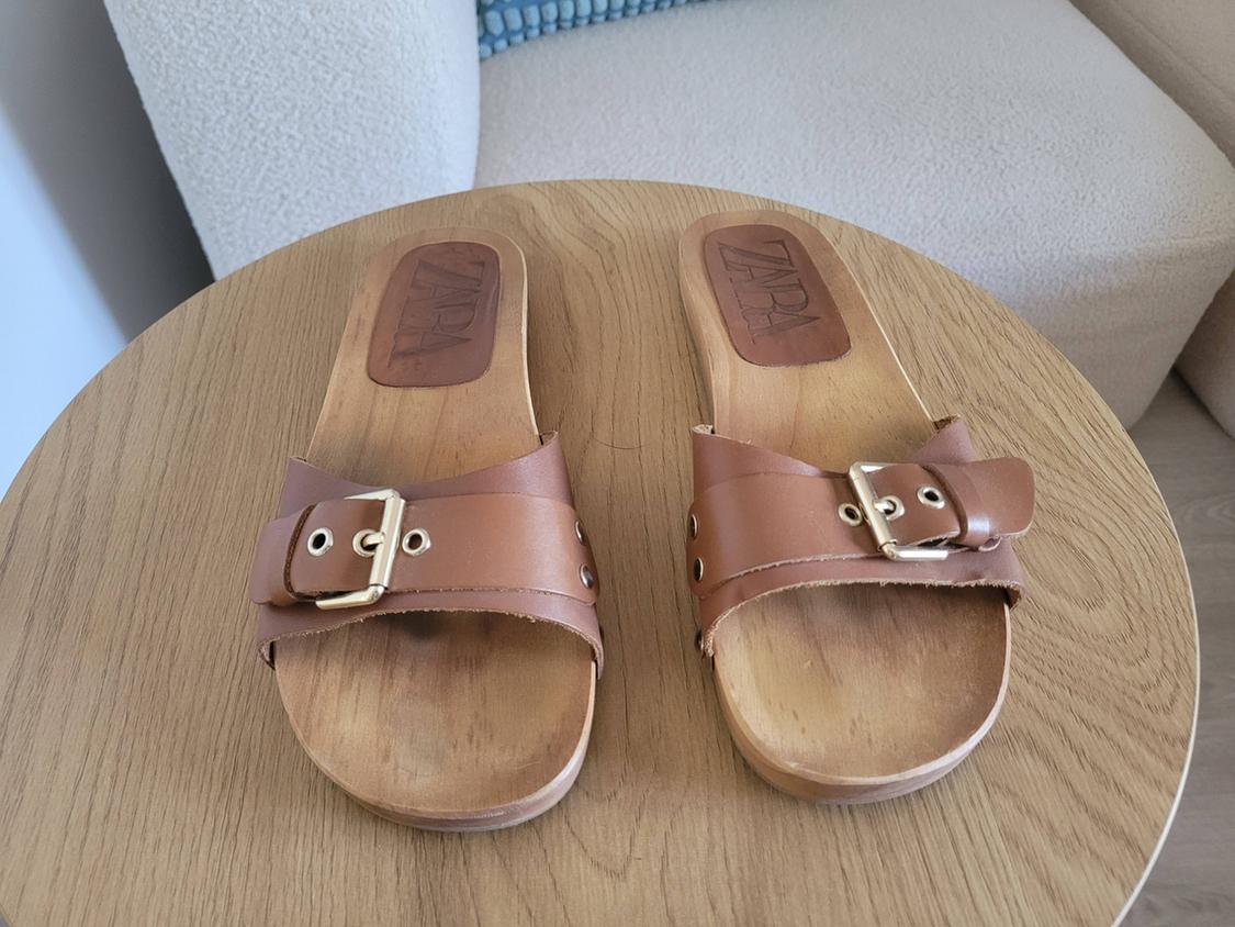 FLAT LEATHER SLIDER SANDALS - Image 5