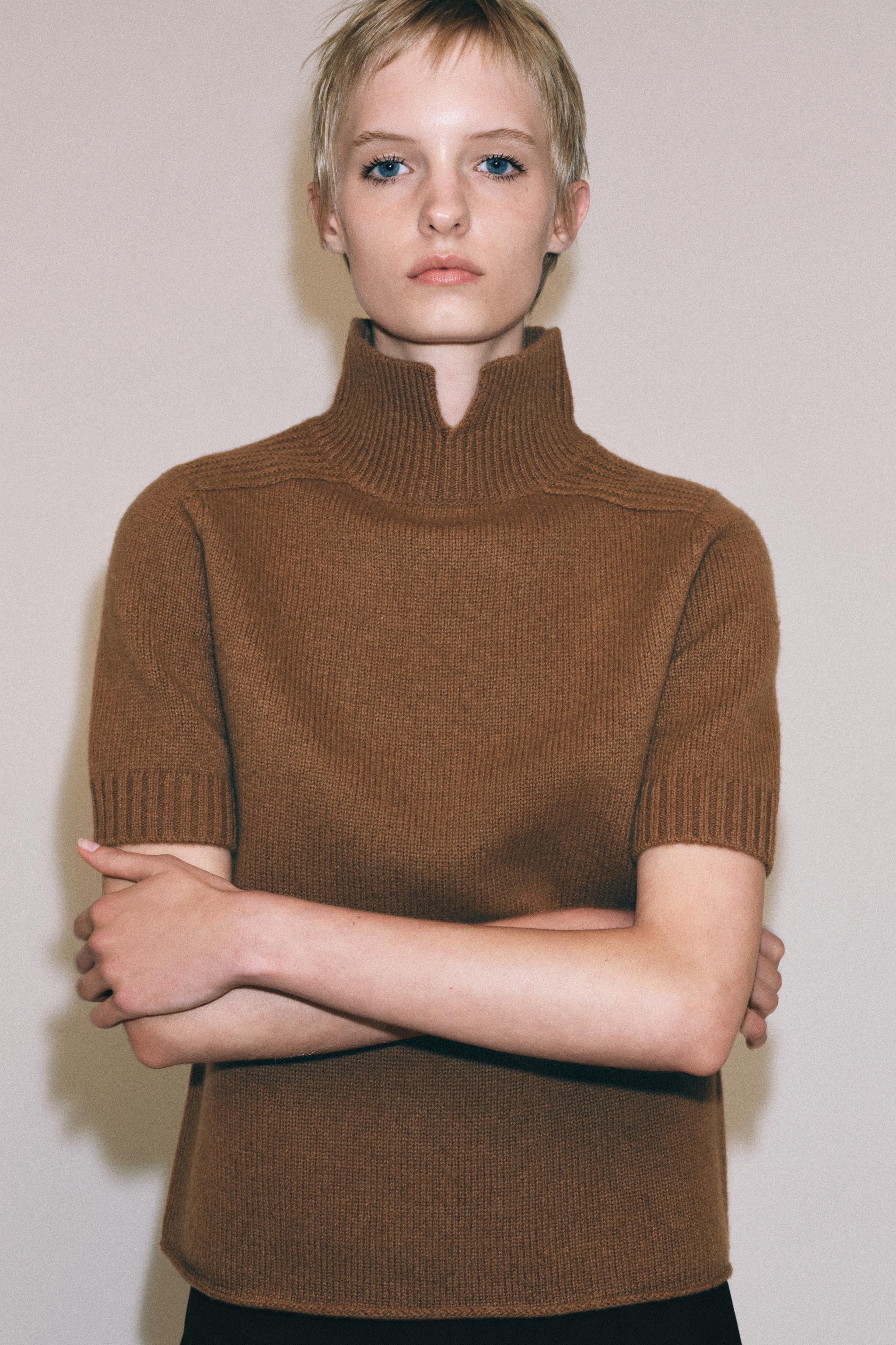 100% Wool Short Sleeve Sweater by Zara