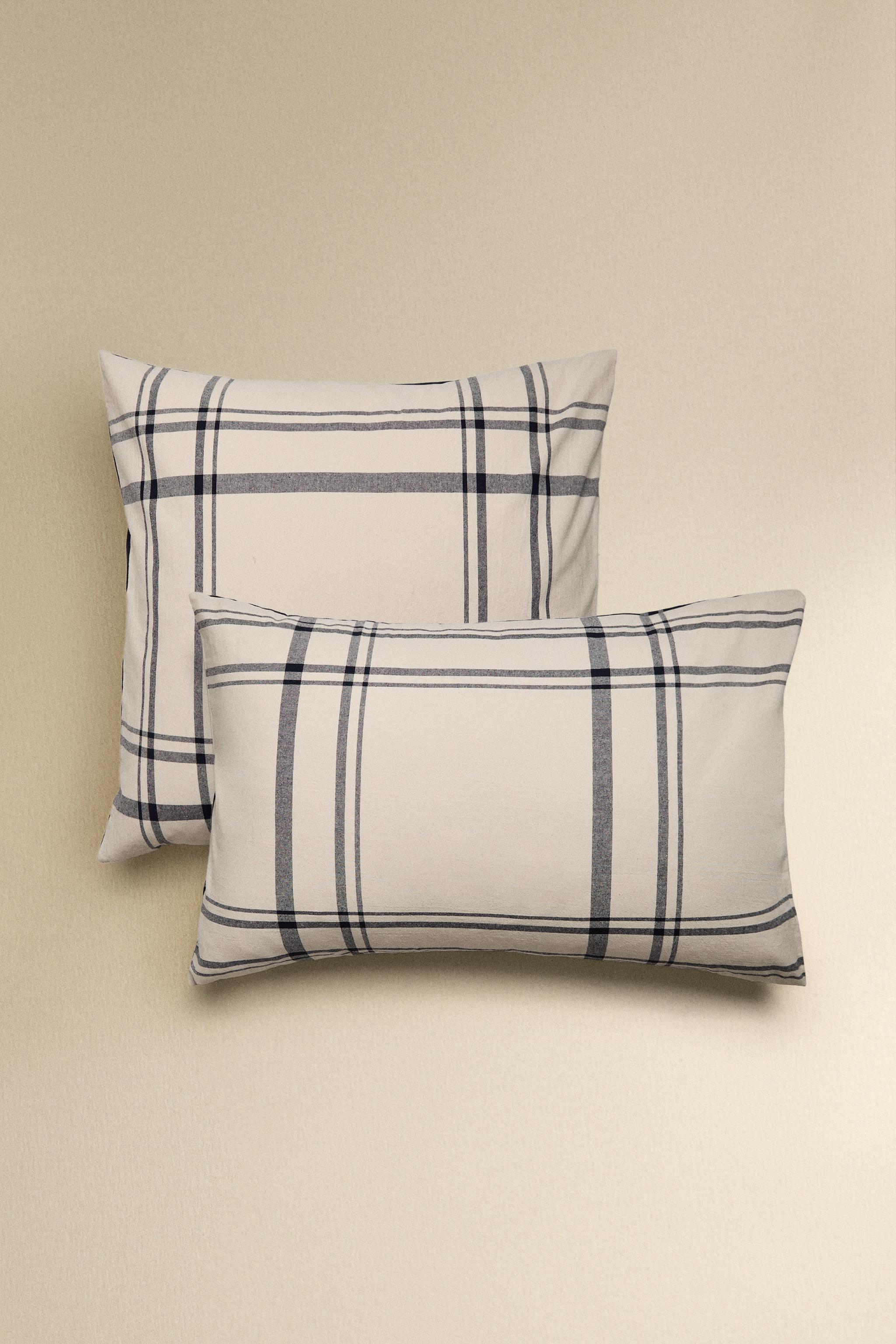 REVERSIBLE CHECK PILLOWCASE