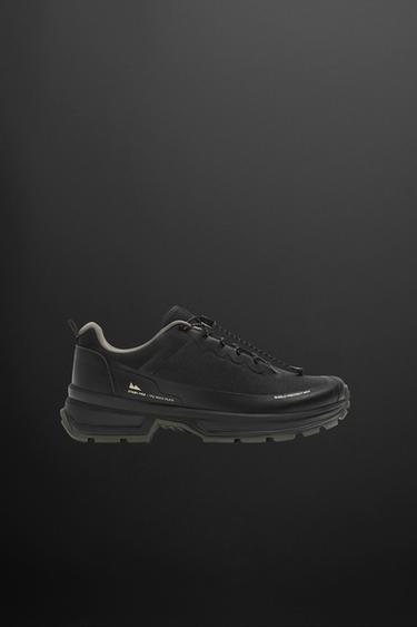 HIKING TRAINERS - Black by Zara