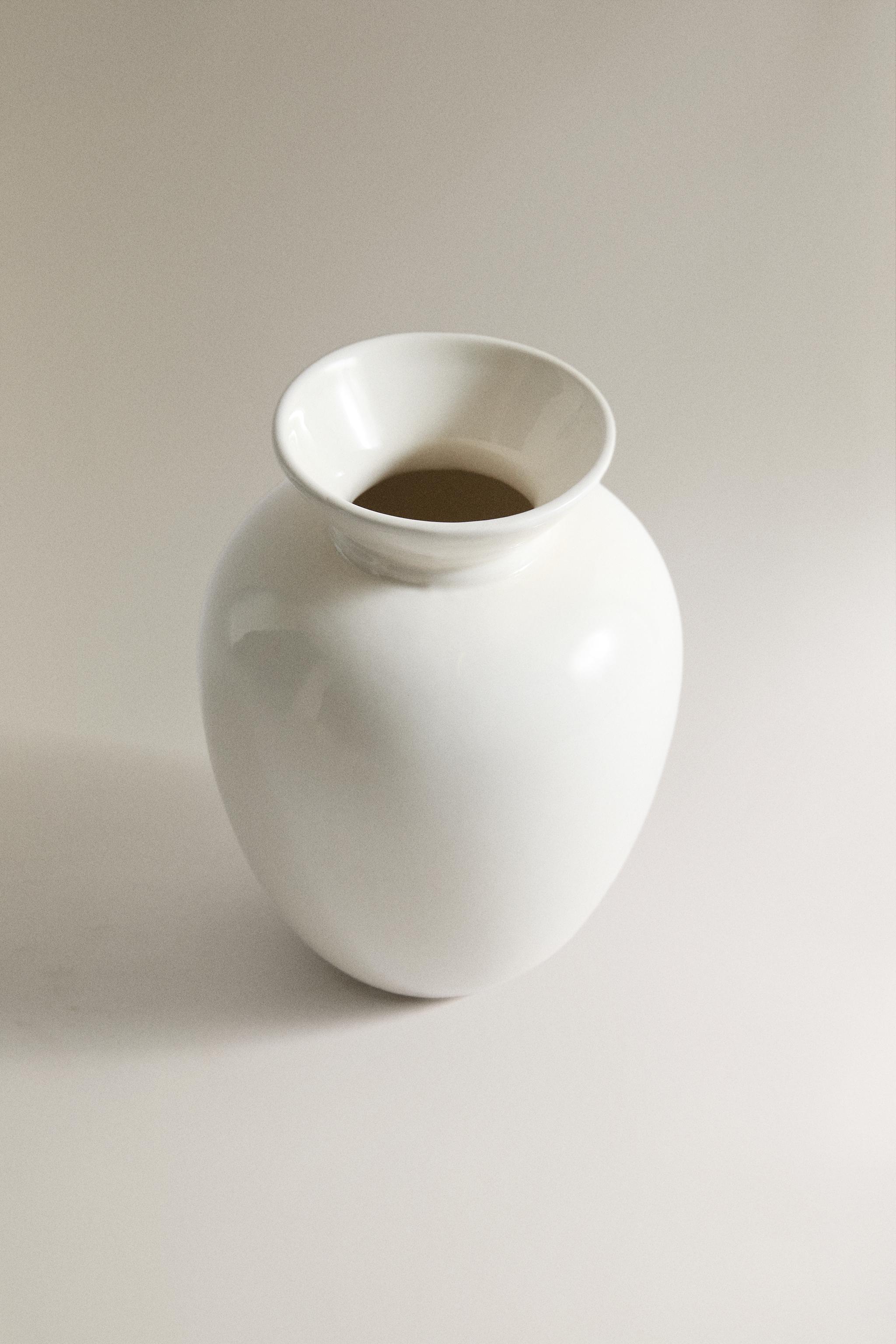 CREAM CERAMIC DECORATIVE VASE — Cream