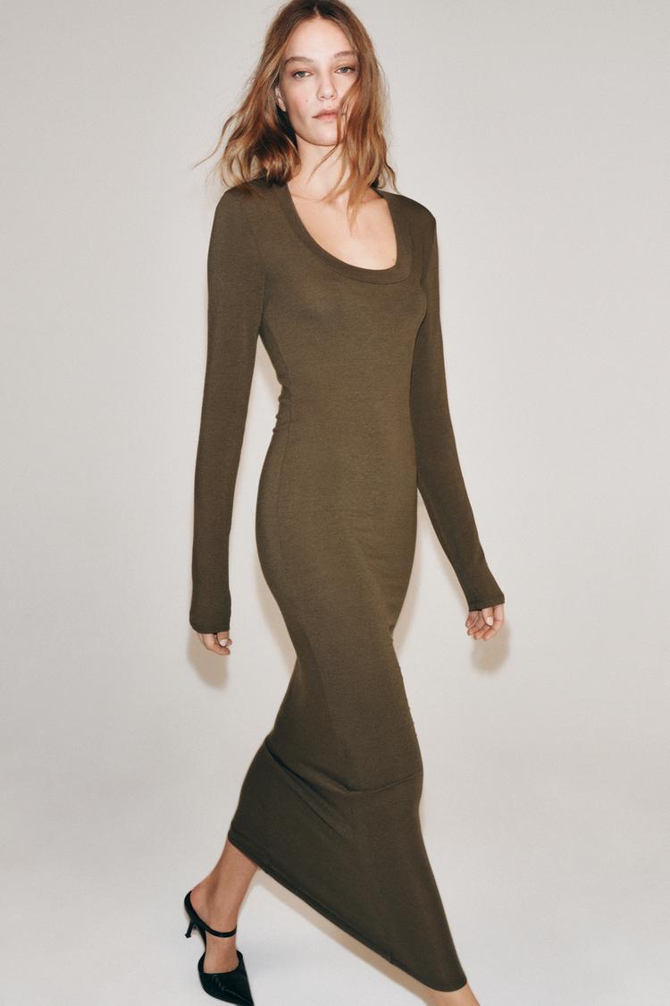 Vestido largo cuello olla