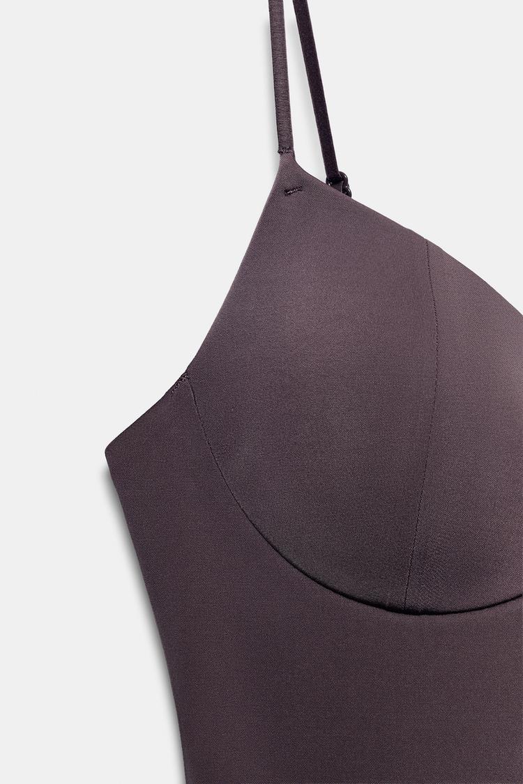 Body con escote corazón 8