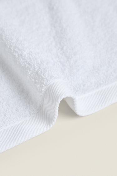 Zara PLAIN COTTON TERRYCLOTH BATH TOWEL (500 GXM²) - White