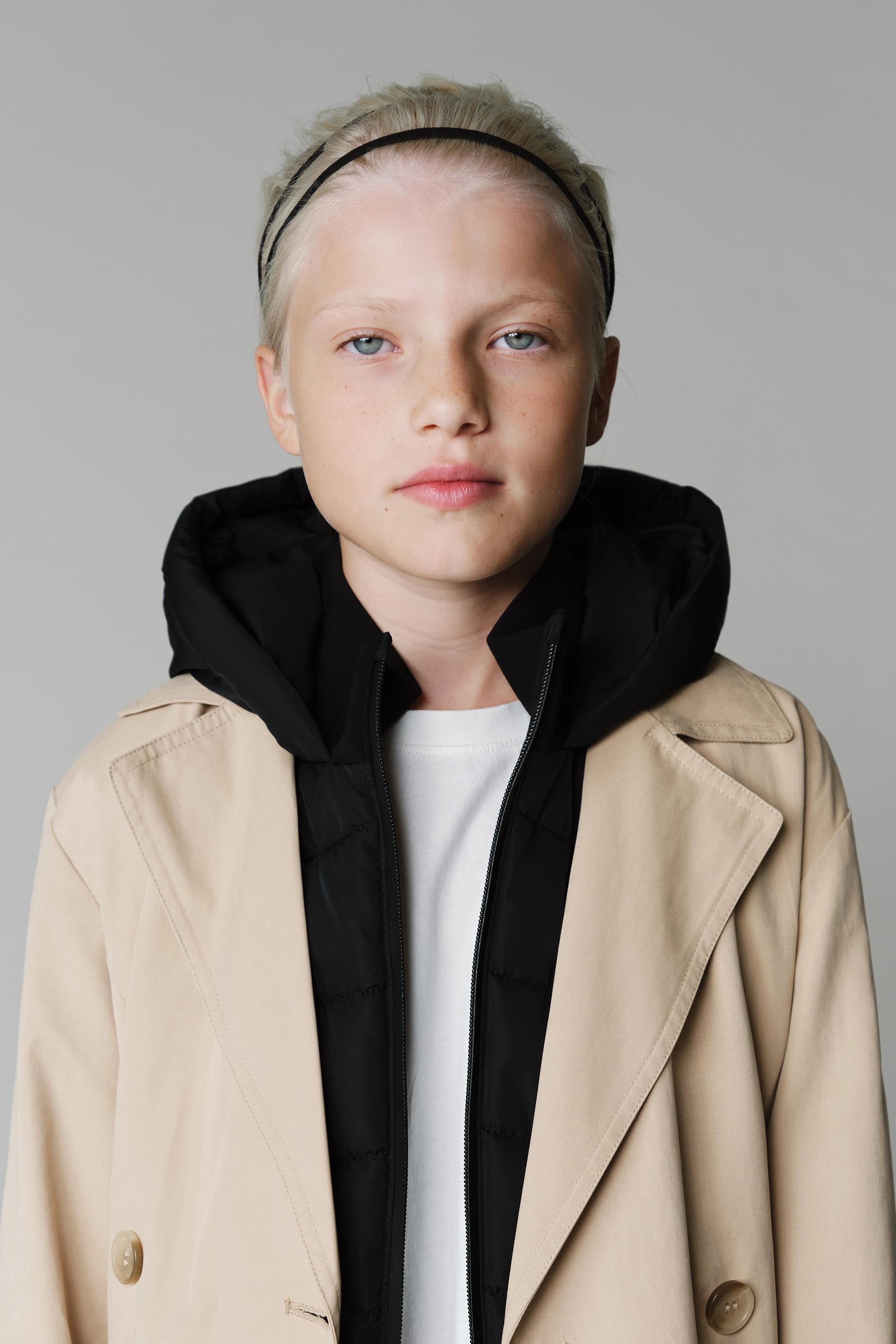NEOPRENE-EFFECT SLEEVED PUFFER JACKET — Black