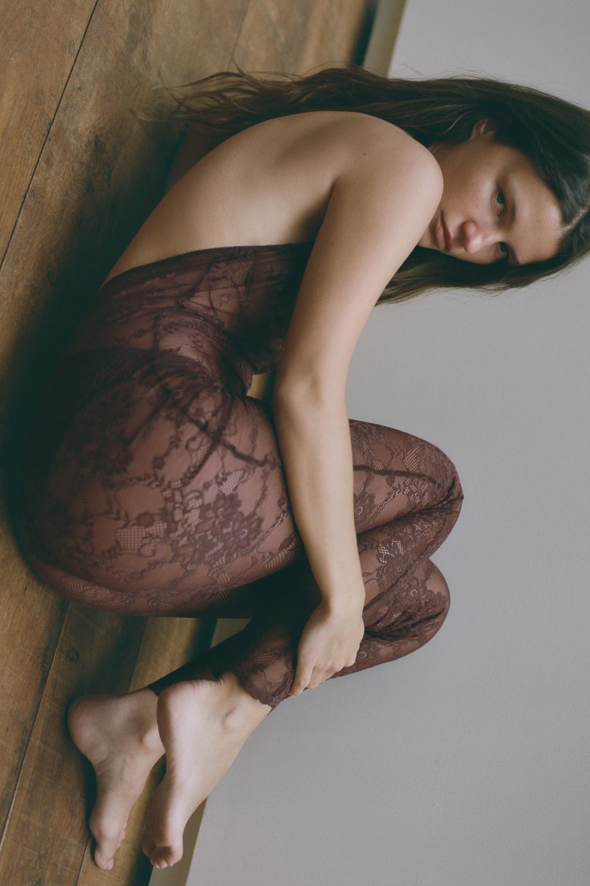 LACE HALTER JUMPSUIT