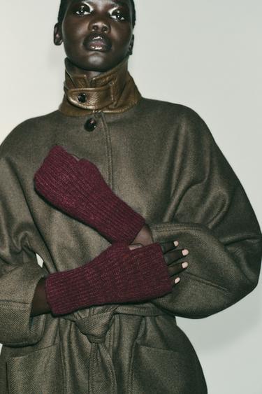 SHORT KNIT MITTENS - Burgundy by Zara