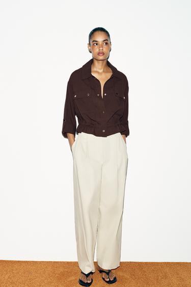 VESTE COURTE MANCHES RETROUSSÉES - Marron de Zara