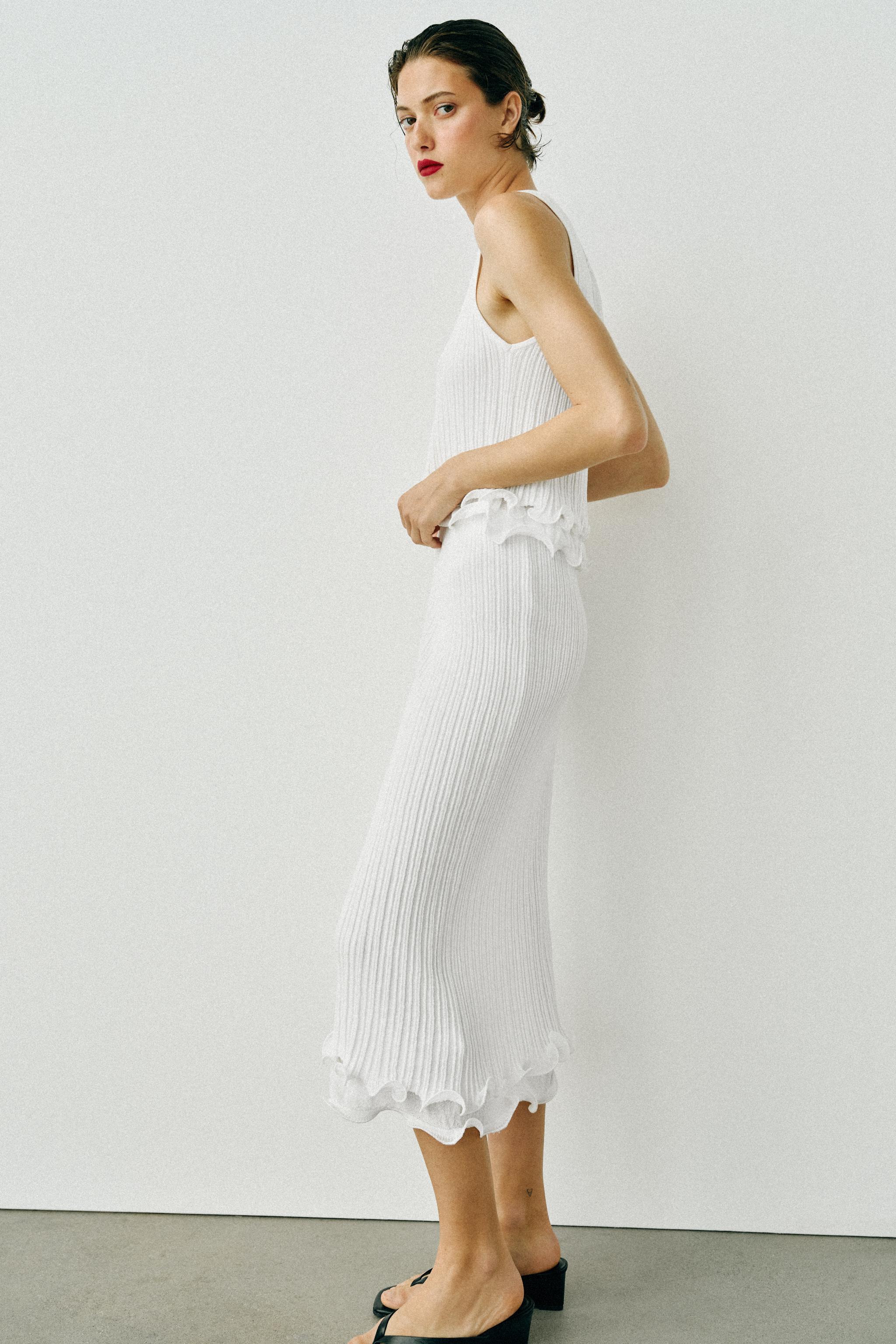 DOUBLE LAYER KNIT TOP