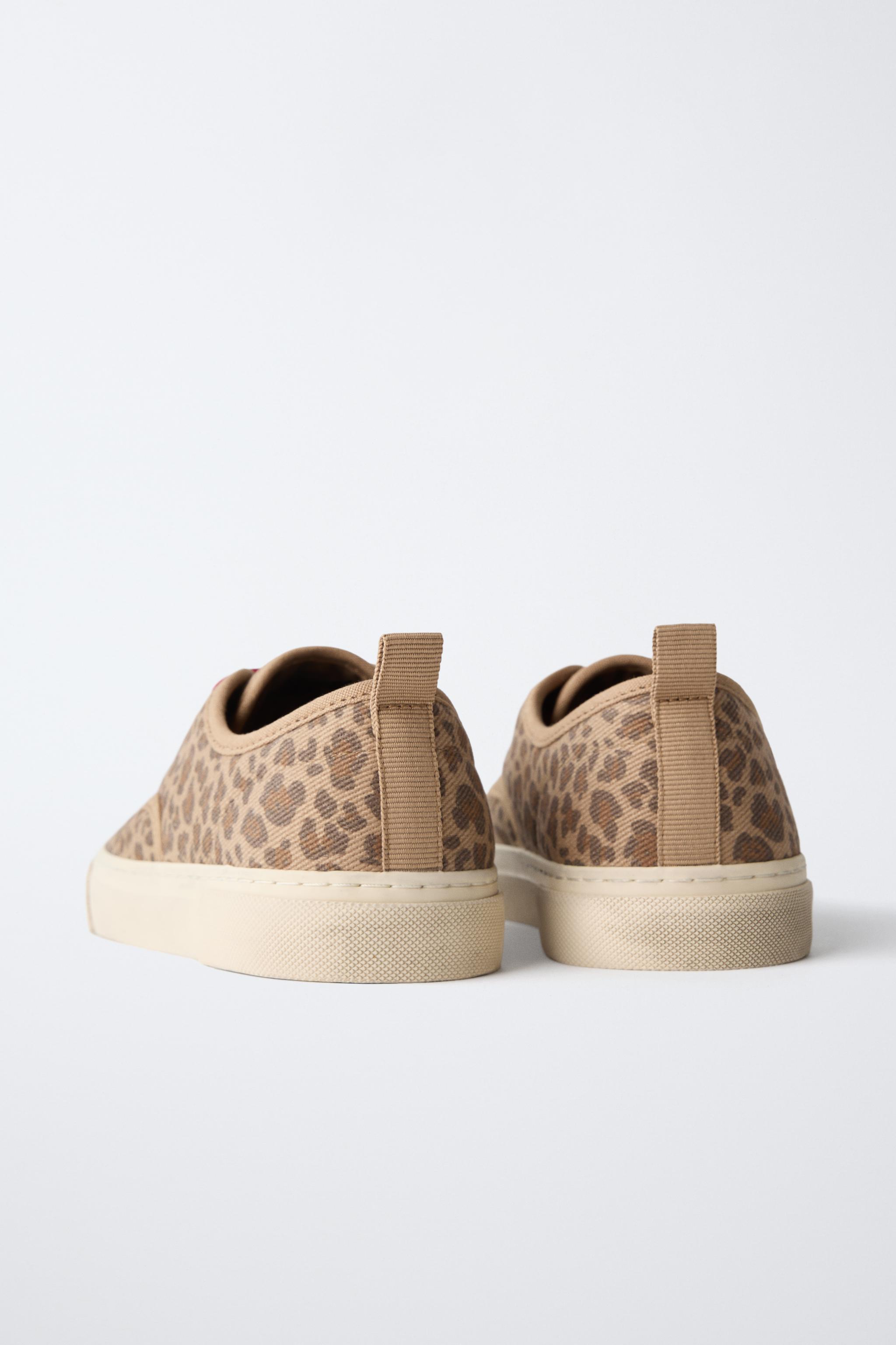 ANIMAL PRINT CANVAS SNEAKERS