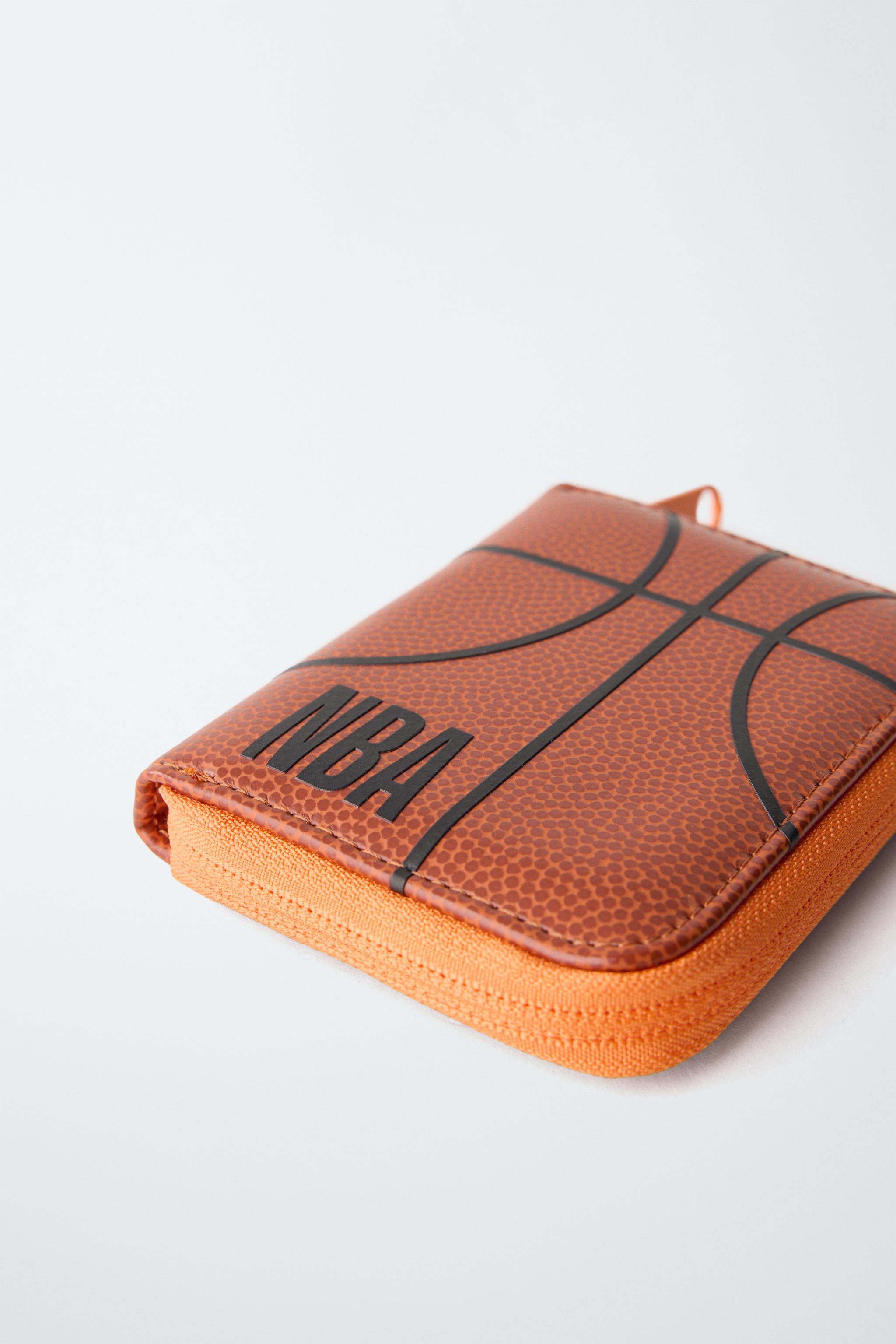 NBA BASKETBALL WALLET - MULTI TEAMS