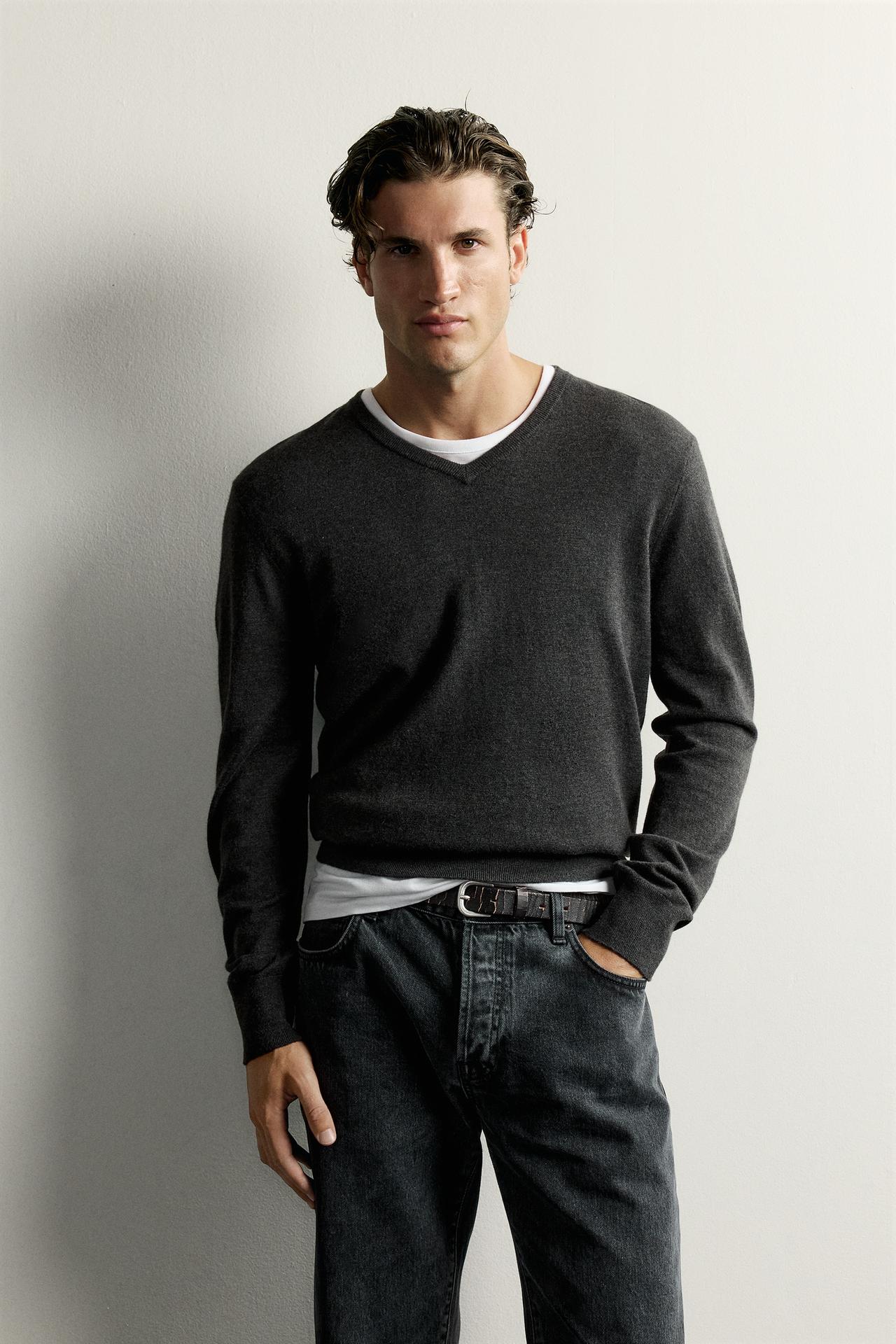 100% WOOL V-NECK SWEATER — Gray green