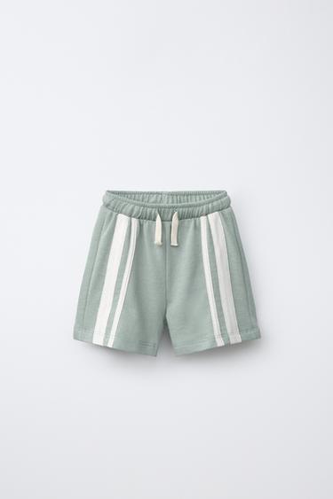 PANTALLONA TË SHKURTRA SHIRITA ANËSORË - E gjelbër e çelur nga Zara - Imazh 0