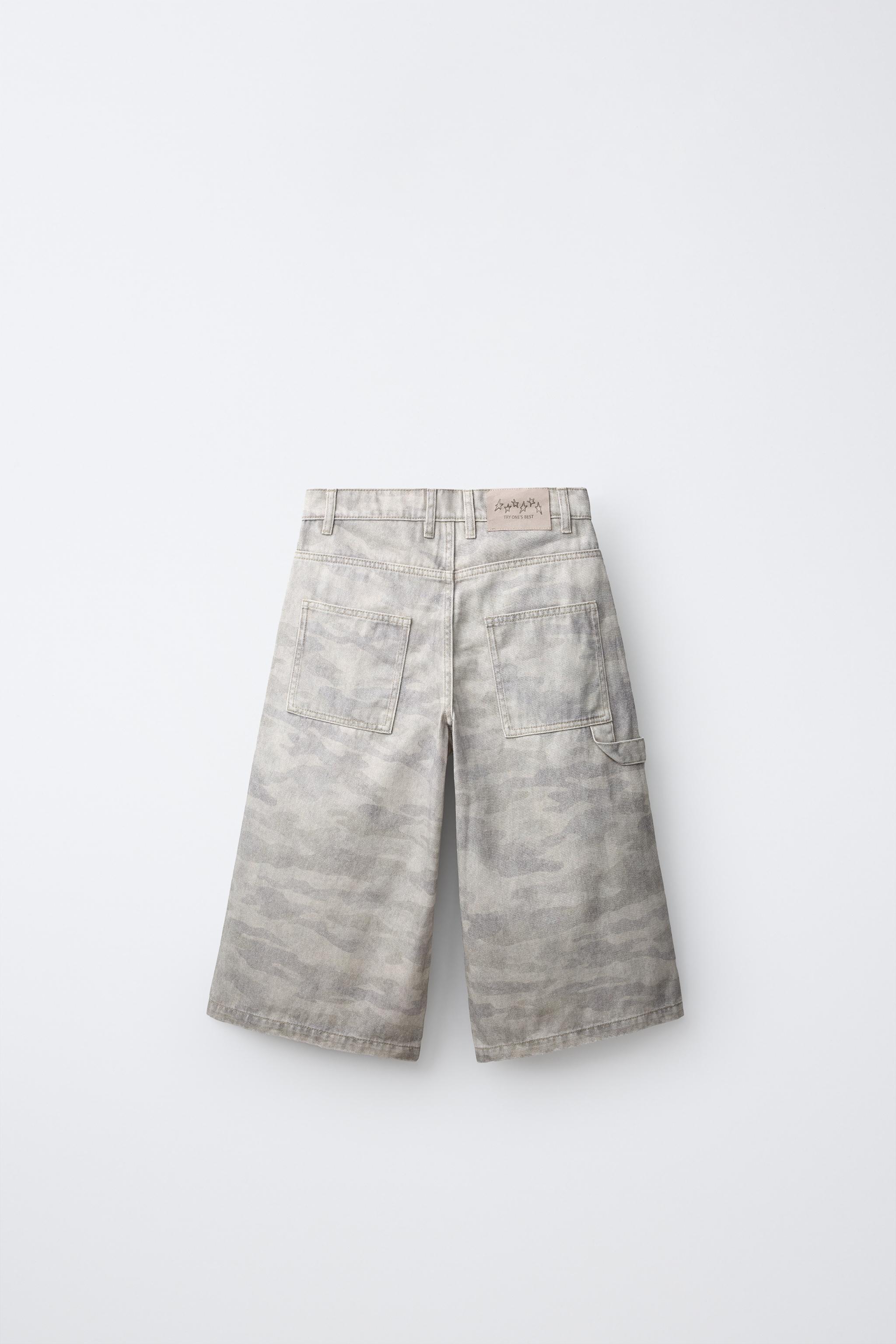 PRINTED LONG BERMUDA SHORTS