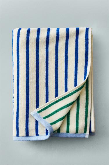 KIDS' REVERSIBLE STRIPED BATH TOWEL - Blue by Zara
