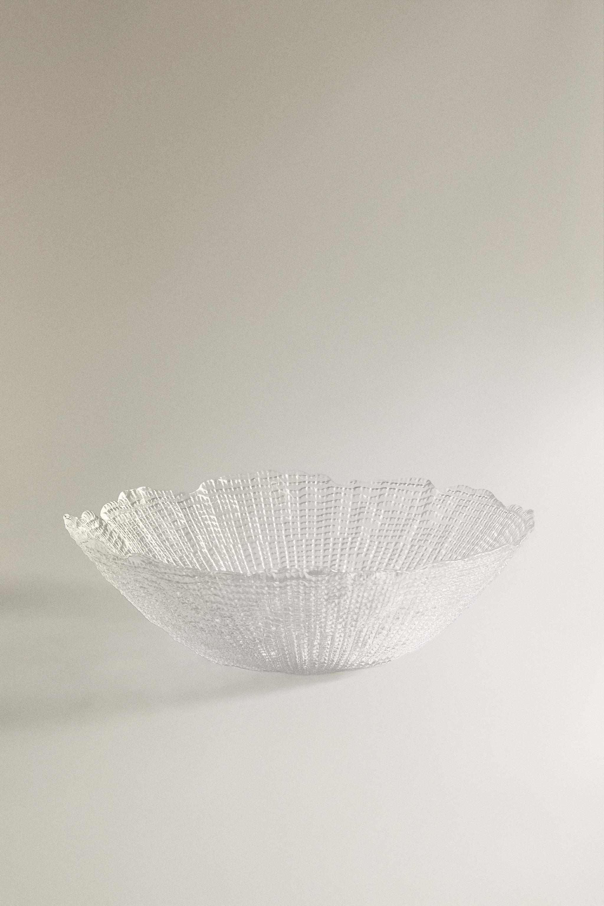 GLASS SALAD BOWL WITH RAISED DETAIL