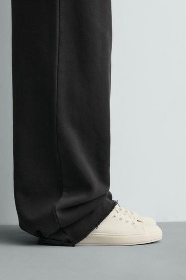 TÊNIS COM DETALHE NO CALCANHAR - Branco da Zara - Imagem 0