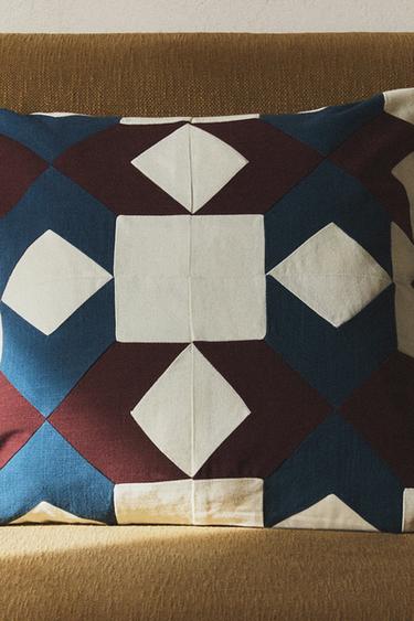 VATTERET PUDEBETRÆK MED PATCHWORK - blå fra Zara