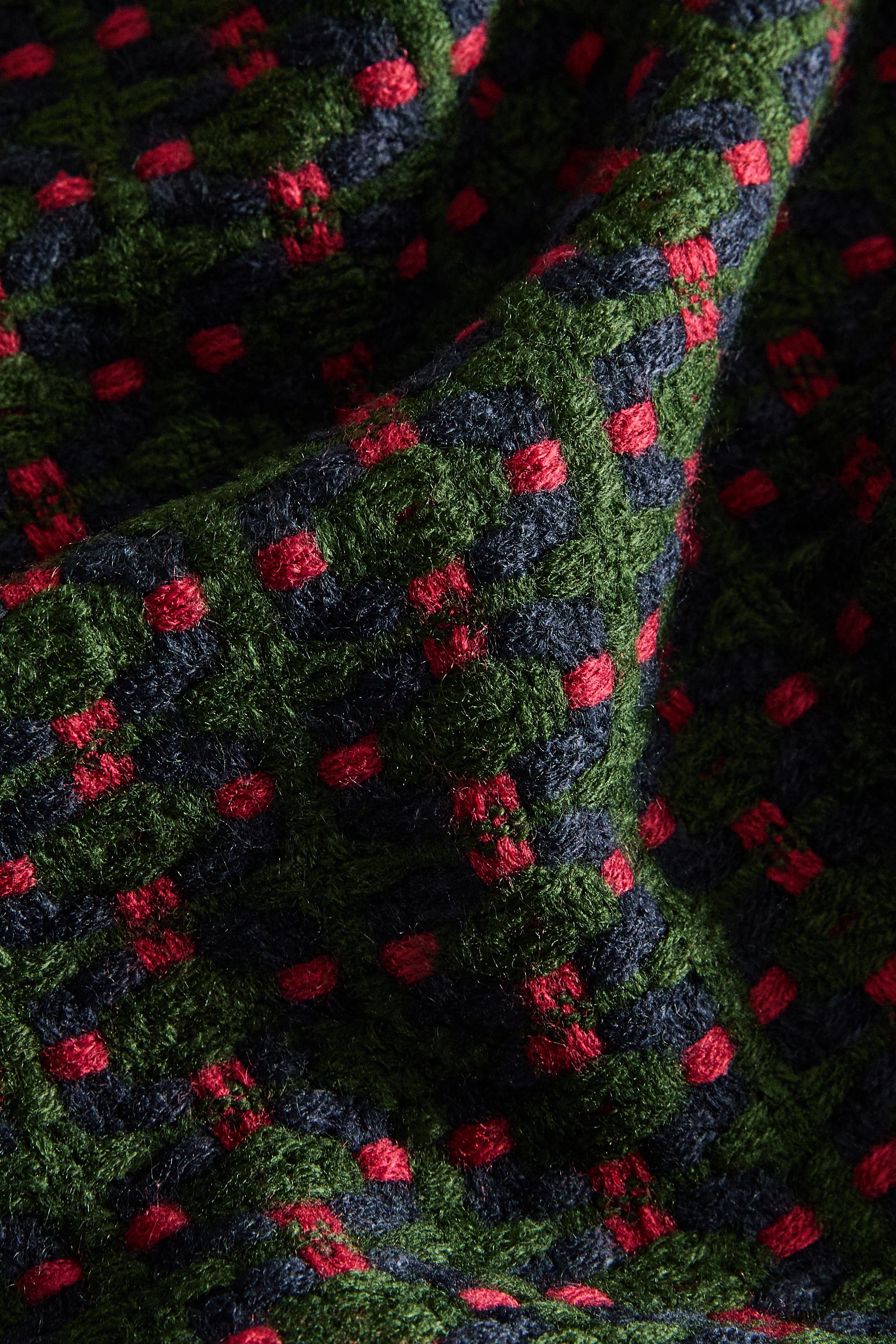 CHRISTMAS CROCHET BLANKET