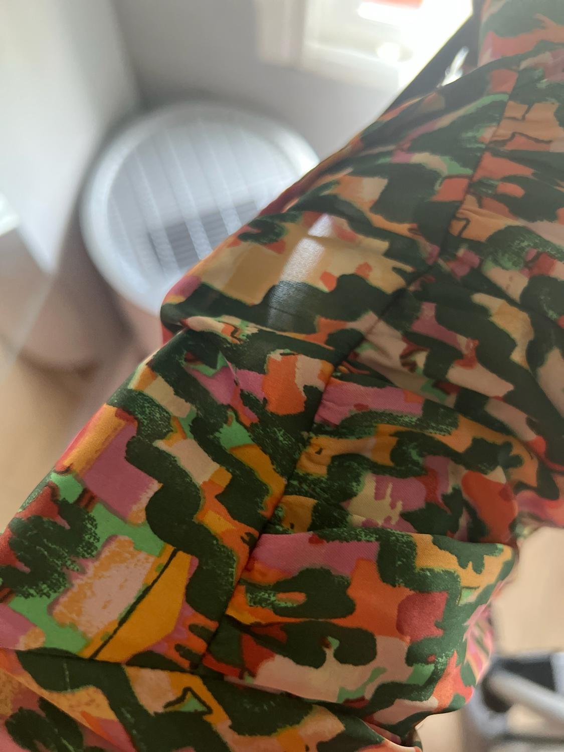PRINTED MIDI DRESS WITH CUT-OUT DETAIL - Image 3